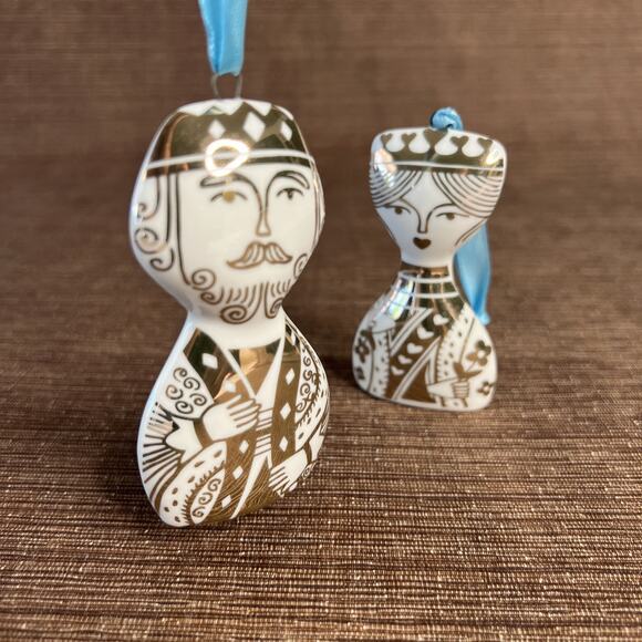 Jonathan Adler King & Queen Ornament Set – White Bisque Porcelain Christmas Deco - Picture 5 of 5